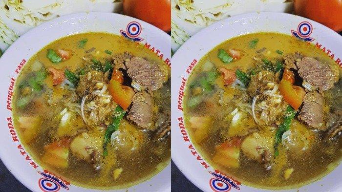 Sajian Soto Sampah yang cocok untuk makan siang enak dekat Stasiun Tugu Jogja.