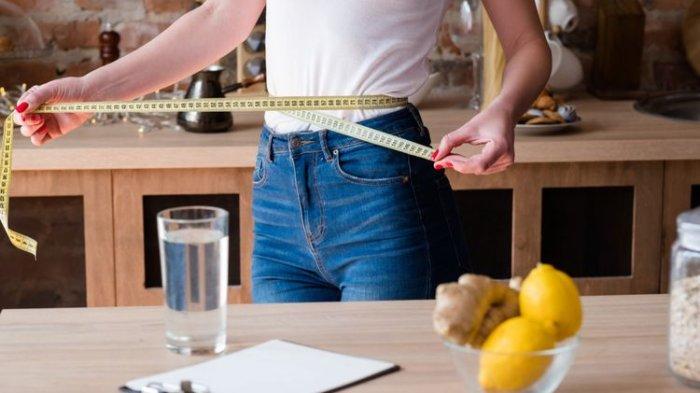 Ilustrasi seseorang yang menjalankan diet rendah karbohidrat, berikut kenali manfaatnya