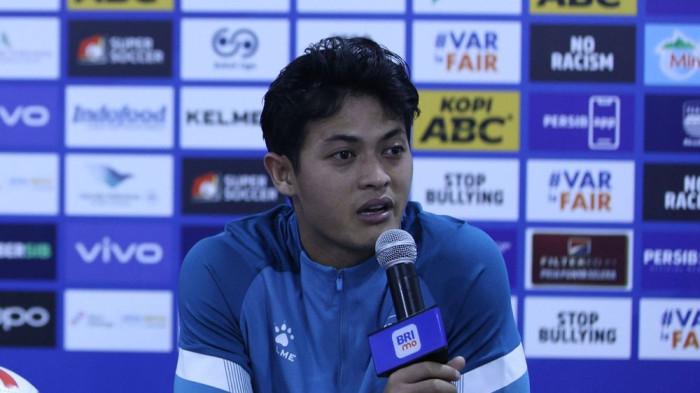 Bek kiri PERSIB, Alfreanda Dewangga mengaku senang dengan kemenangan atas Bhayangkara FC pada pertandingan pekan ke-15 Super League 2025/26 di Stadion Gelora Bandung Lautan Api (GBLA), Minggu 21 Desember 2025 malam. Dewangga yang tampil sebagai starter di laga kali ini menilai Bhayangkara sempat menyulitkan timnya.