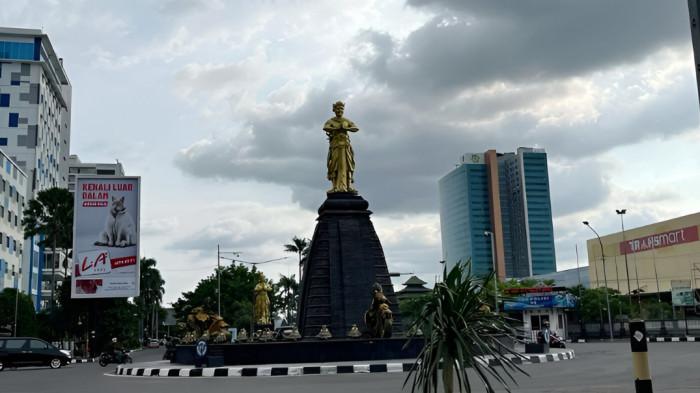 BERAWAN TEBAL- Ilustrasi cuaca berawan tebal yang ada di Kota Solo, Jawa Tengah.