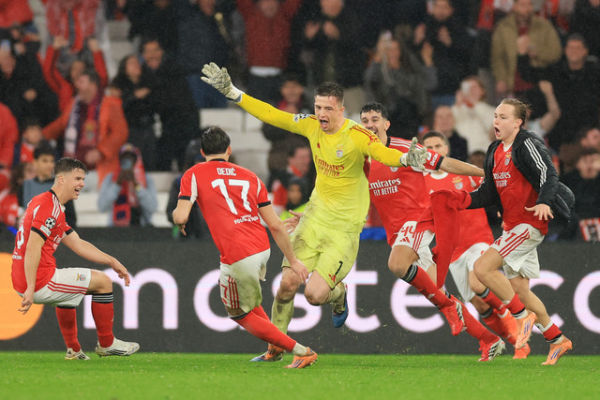 Kiper Anatoliy Trubin Cetak Gol Penentu, Benfica Lolos Dramatis ke Playoff Liga Champions. Foto: Patricia De Melo Moreira / AFP