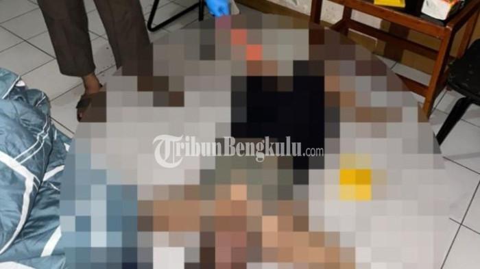 PENEMUAN MAYAT – Seorang perempuan ditemukan meninggal dunia di sebuah hotel di Kabupaten Lebong pada Jumat (16/1/2026) malam. Peristiwa ini menggegerkan pekerja hotel dan warga sekitar.