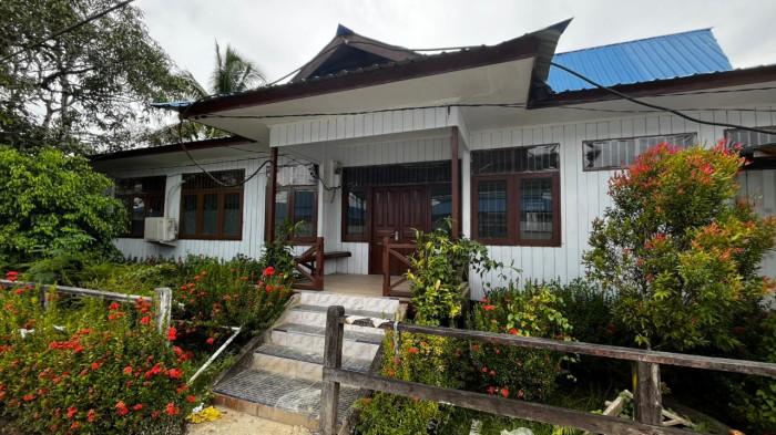 ‎‎GUDANG BARU - Gudang baru Logistik Malinau yang sebelumnya adalah eks Kantor Pertamanan dan Pemakaman PUPR Perkim, Kamis (29/1/2026). Gudang baru ini mampu menampung persediaan bencana hingga setahun penuh