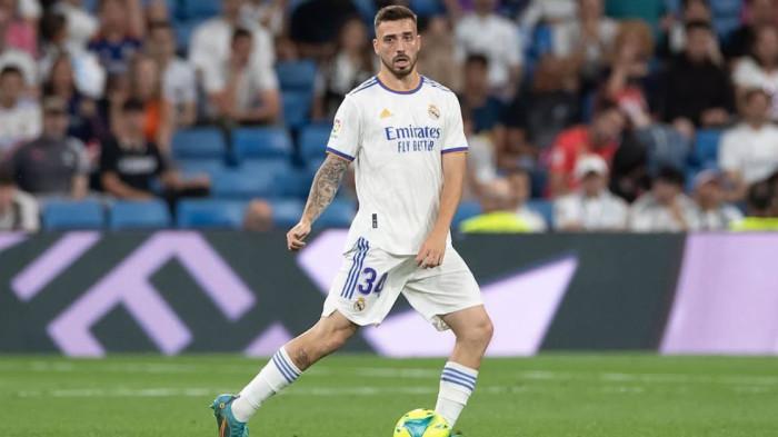 EKS REAL MADRID - Aksi Mario Gila Fuentes saat masih berseragam Real Madrid yang kini membela Lazio.