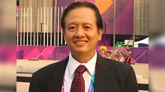 KEPENTINGAN POLITIK - Pakar Komunikasi Politik sekaligus ahli hukum yang turut merumuskan regulasi digital di Indonesia, Prof Dr Drs Henri Subiakto SH MA, angkat bicara secara tajam terkait penetapan sejumlah tersangka dalam kasus tudingan ijazah palsu mantan Presiden Joko Widodo (Jokowi). Ia melihat adanya tren mengkhawatirkan, di mana pasal-pasal UU ITE kerap dipaksakan oleh pihak tertentu demi kepentingan politik maupun bisnis.