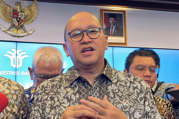 Menteri Investasi dan Hilirisasi sekaligus CEO Danantara Indonesia Rosan Roeslani saat konferensi pers Realisasi Investasi Triwulan IV 2025 di Jakarta, Kamis (15/1/2026). Foto: Fariza Rizky Ananda/kumparan