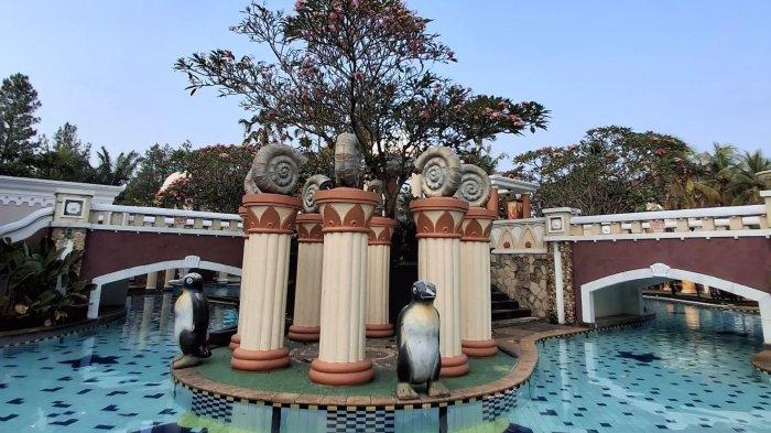 Kolam renang di Marcopolo Water Adventure, Kecamatan Tanah Sereal, Bogor, Jawa Barat.