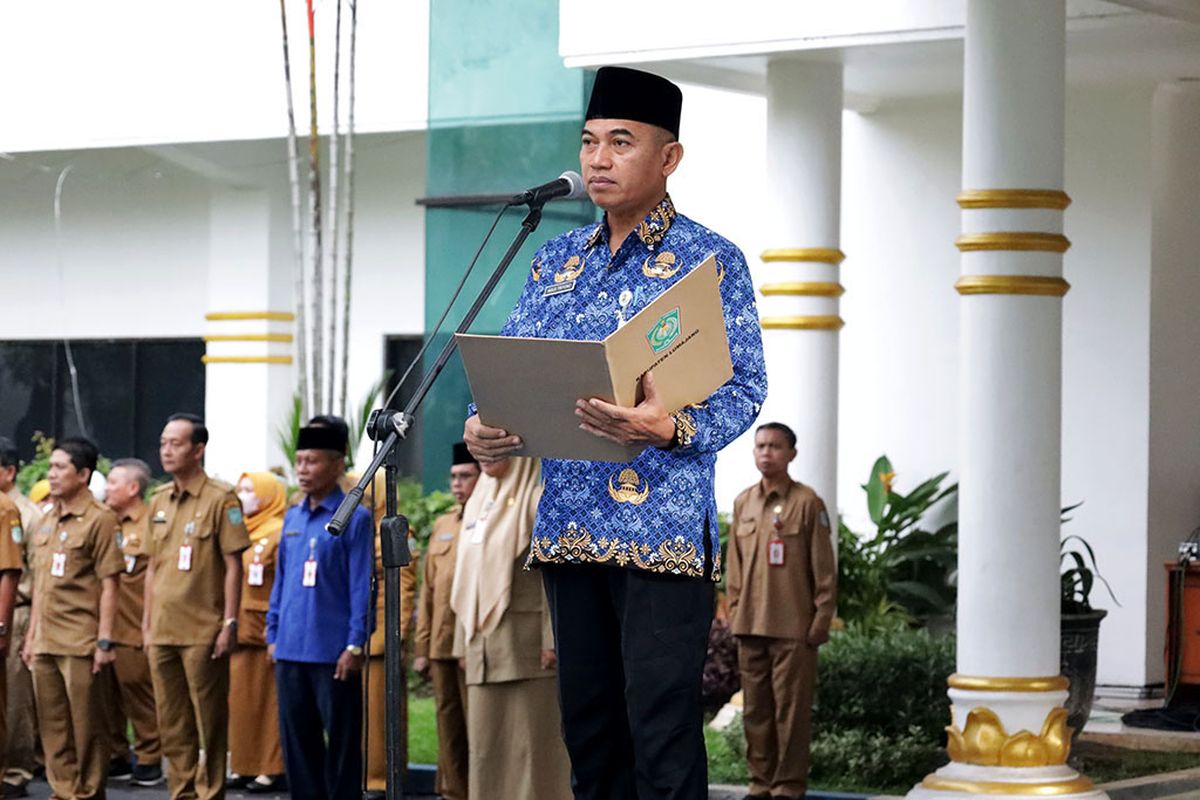 Lihat Foto Sekretaris Daerah Kabupaten Lumajang Agus Triyono(KOMPAS.com/MIFTAHUL HUDA)