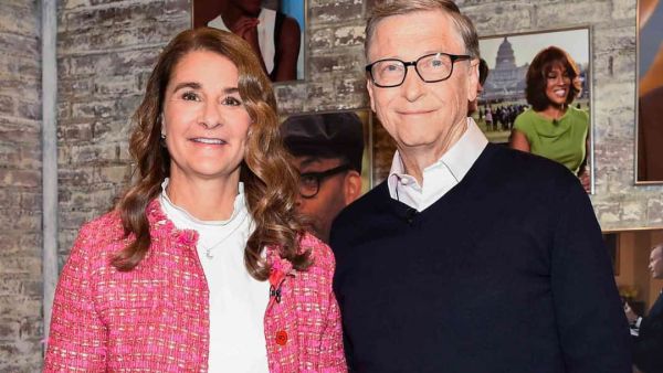 (Image Source: Twitter/@RainbowRight76)