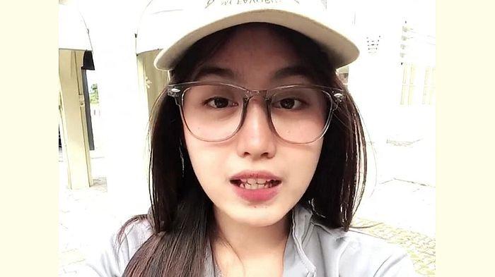 PREDIKSI SKOR PERSIB - Ini prediksi skor Persib Bandung vs PSBS Biak yang tanding Sabtu sore ini, menurut Bobotoh geulis asal Kota Bandung, Arika Nur'Aini