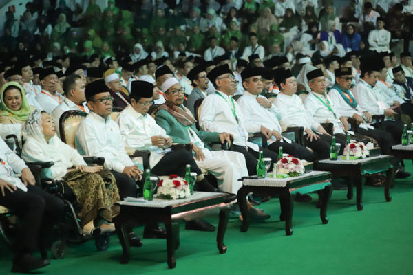 Ketua PBNU Yahya Cholil Staquf di antara para tokoh yang menghadiri Harlah ke-100 tahun NU di Istora Senayan, Jakarta, Sabtu (31/1/2026). Foto: Jamal Ramadhan/kumparan