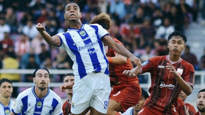 PERSIB berjuang mempertahankan puncak klasemen saat bertandang ke markas Persis Solo di Stadion Manahan pada laga pekan ke-19 Super League 2025/2026, Sabtu, 31 Januari 2026 pukul 15.30 WIB.