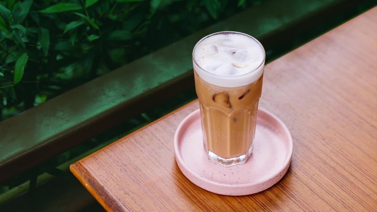 Kedai Teh Tarik Aik Cheong, satu tempat makan siang murah dan enak di sekitar Blok M Jakarta Selatan.