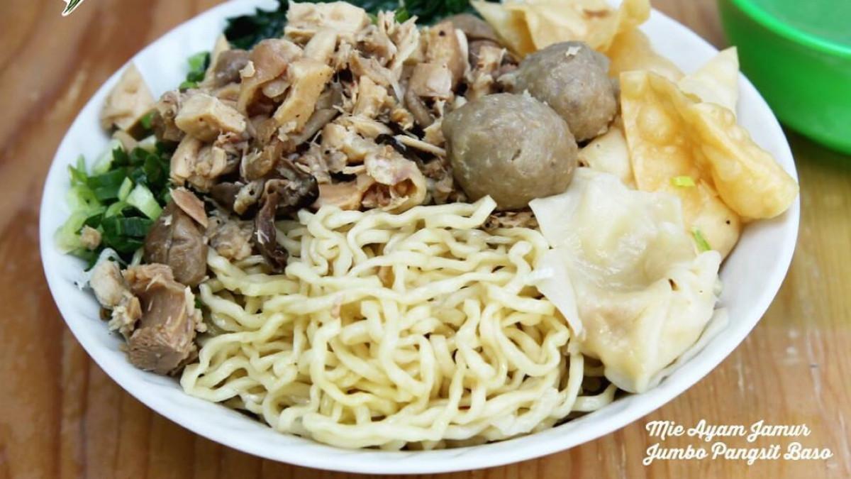 Bakmi Jhon Sampit Melawai, satu tempat makan siang murah dan enak di sekitar Blok M Jakarta Selatan.