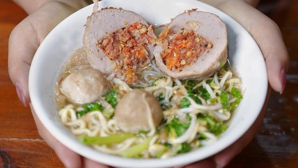 Bakso Rusuk Samanhudi, satu tempat makan siang di Tanah Abang Jakarta Pusat yang cocok untuk pekerja.