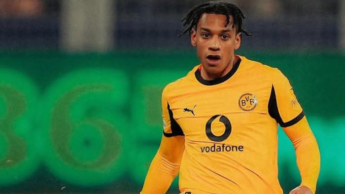 DEBUT MEMUKAU - Aksi wonderkid asal Italia, Filippo Mane tampil memukau dalam debut di Liga Champions, pada pertandingan Borussia Dortmund melawan Inter Milan di, Signal Iduna Park, Kamis (29/1/2026).