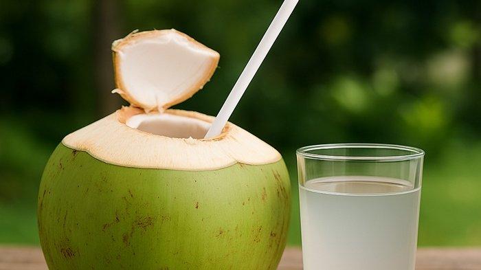 ILUSTRASI AIR KELAPA 