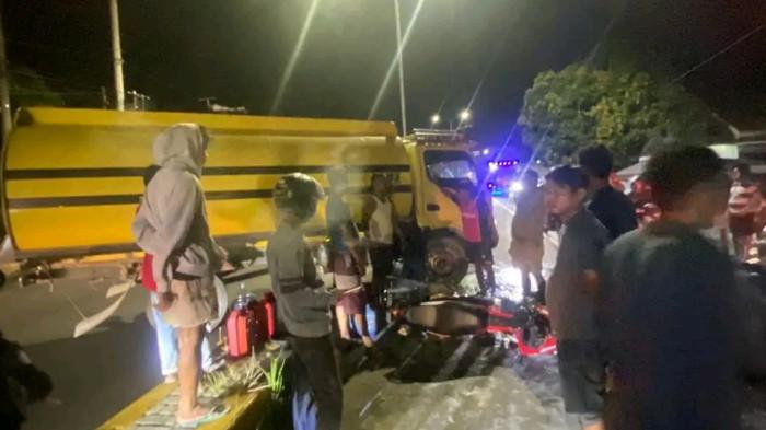 Kecelakaan lalu lintas terjadi di Jalan Trans Sulawesi, pelajar tabrak truk tangki
