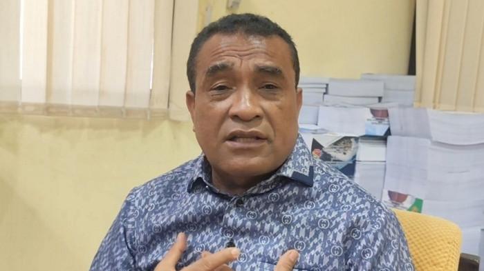AMANAT SEJAHTERA  -  Ketua Fraksi Amanat Sejahtera DPRD NTT Kristoforus Loko ketika menanggapi tentang kejadian bunuh diri seorang anak di Kabupaten Ngada. Rabu, (4/2/2026).