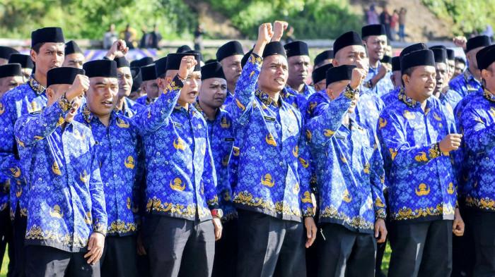 PELANTIKAN PPPK PARUH WAKTU - Pemerintah Kabupaten Aceh Tengah, melantik sebanyak 3.242 Pegawai Pemerintah dengan Perjanjian Kerja (PPPK) Paruh Waktu, Kamis (05/02/2026), di Lapangan Musara Alun Takengon.  