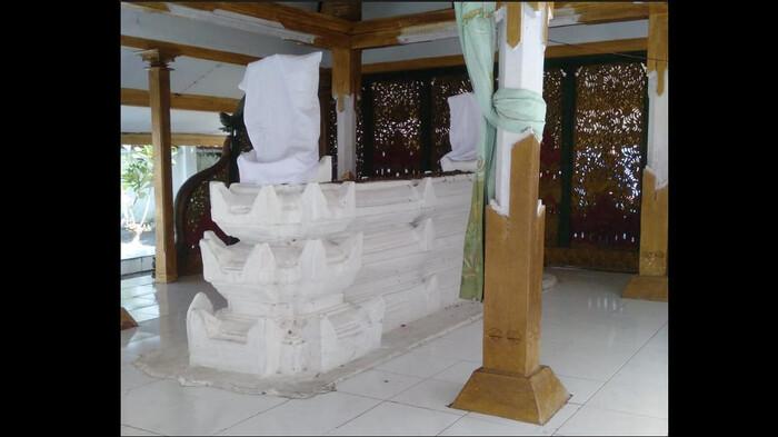 Makam Pangeran Ronggo Sukowati