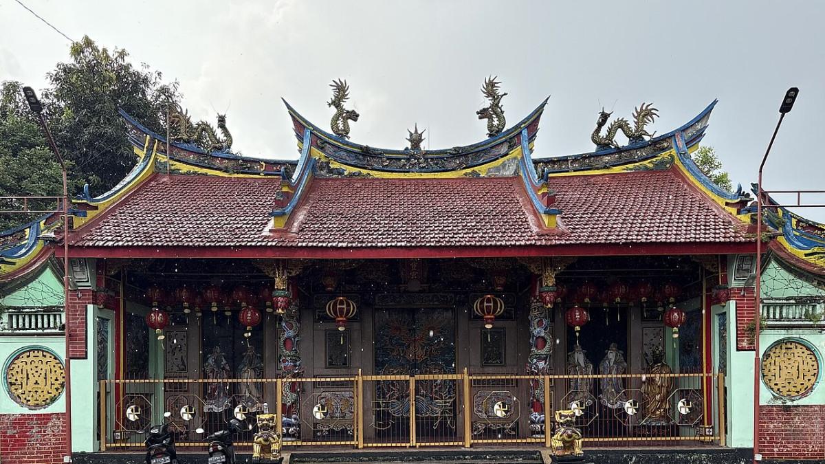 Klenteng Poncowinatan, satu tempat wisata di Jogja yang bisa kamu kunjungi untuk merayakan Imlek 2026 bareng keluarga.