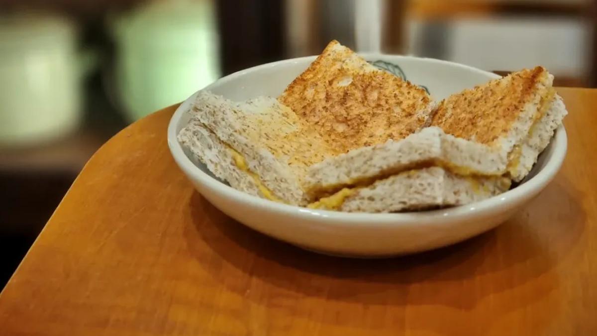 Terras Ama, satu tempat makan siang enak di Solo dekat Pasar Gede.