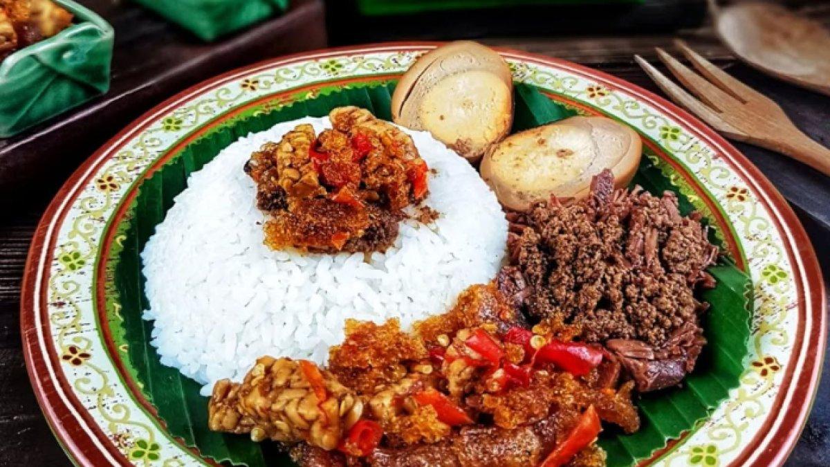 GUDEG KHAS JOGJA - Ilustrasi hidangan Gudeg Pawon di Jogja.