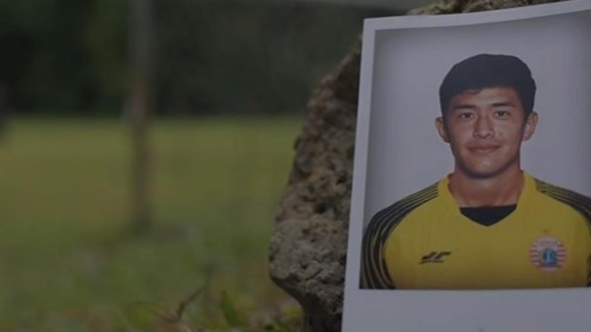 BURSA TRANSFER PERSIJA JAKARTA - Cuplikan video perkenalan Cyrus Margono oleh Persija Jakarta.