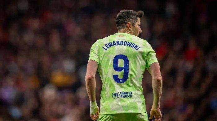 PEMBUKA KRAN GOL: Robert Lewandowski membuka kran gol FC Barcelona saat melawan Atletico Madrid. Barca Menang 4-2 dari Atletico Senin (17/3/2025).