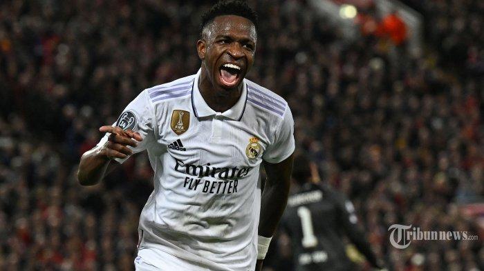 Pemain depan Real Madrid asal Brasil Vinicius Junior merayakan gol.