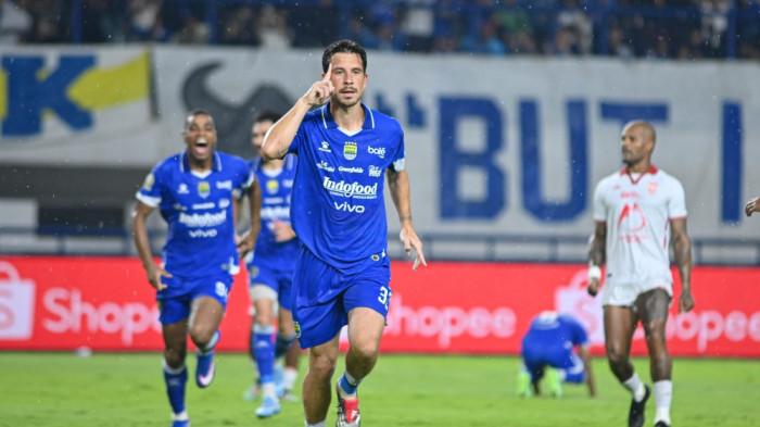 Persib Bandung menjaga kesempurnaan kand