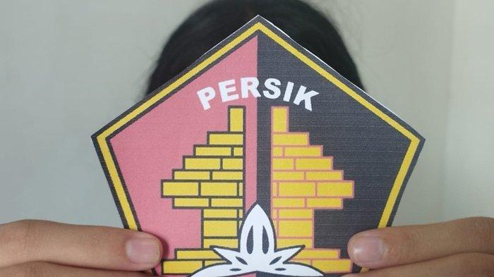 SUSUNAN PEMAIN - Logo Persik di Super League. Dalam susunan pemain Persik vs Dewa United di Super League, Egy Maulana Vikri dan Ivar Jenner dan cadangan.