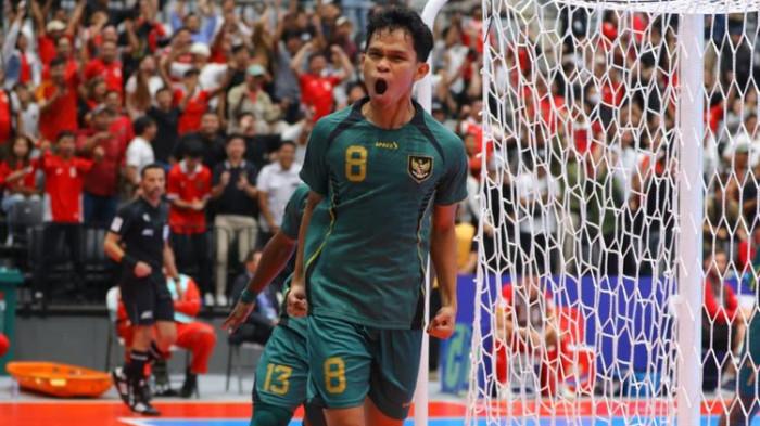 LOLOS KE SEMIFINAL- Ardiansyah Nur merayakan golnya dalam laga perempat final Piala Asia Futsal 2026 Timnas Futsal Indonesia vs Vietnam di Indonesia Arena, Jakarta, 3 Februari 2026. Indonesia berhasil melangkah ke semifinal. (KOMPAS.COM/ANTONIUS ADITYA MAHENDRA)