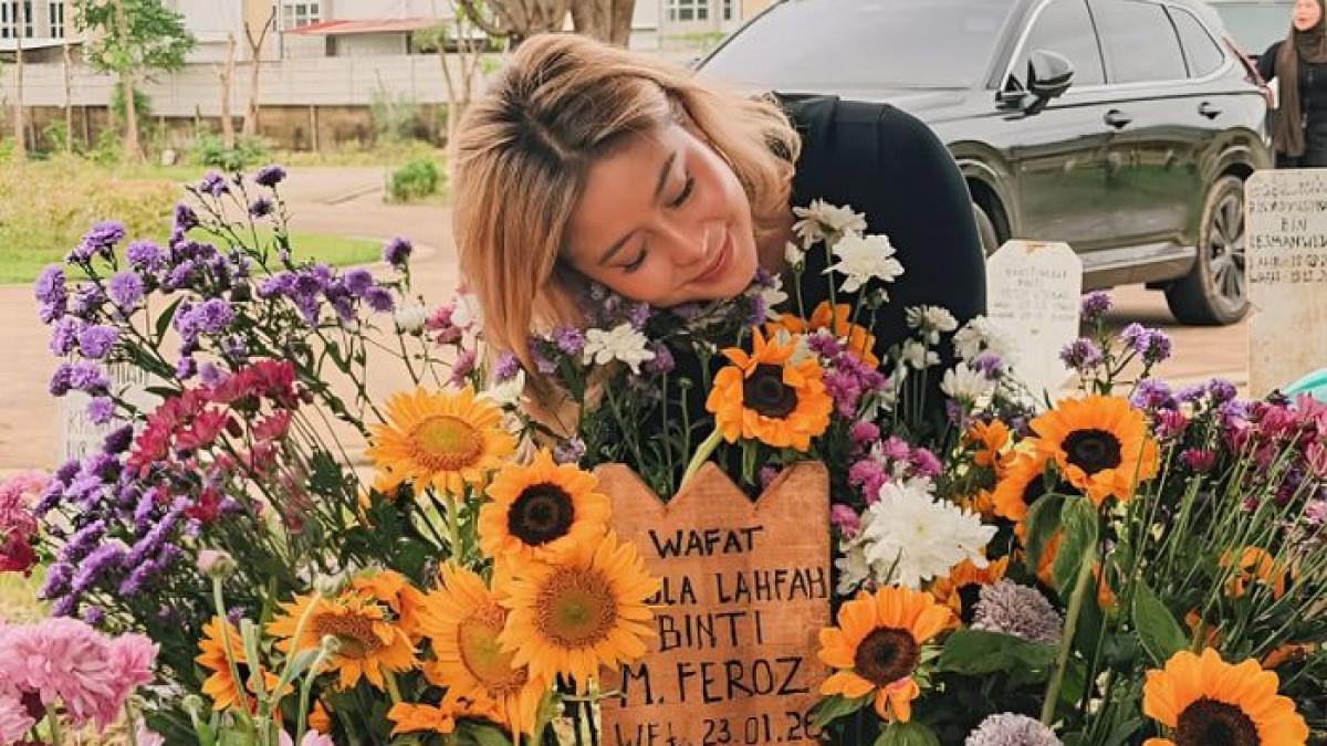 KEMATIAN LULA LAHFAH - Curhatan Lula Lahfah dibongkar sahabat, singgung soal Reza Arap hingga buat Awkarin syok.