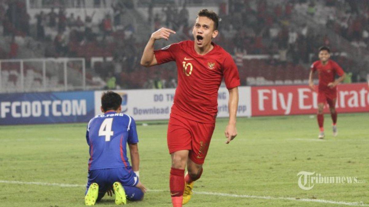 Pemain Timnas Indonesia U 19 Egy Maulana Vikri melakukan selebrasi usai menjebol gawang Timnas Chinese Taipei pada pertandingan grup A piala AFC U 19 di Stadion Gelora Bung Karno (GBK) Jakarta, Kamis (18/10/2018). Timnas Indonesia berhasil mengalahkan Chinese Taipei dengan skor telak 3-1. Inilah tanggapan Egy Maulana Vikri setelah namanya dicoret Patrick Kluivert dari daftar skuad Timnas Garuda.