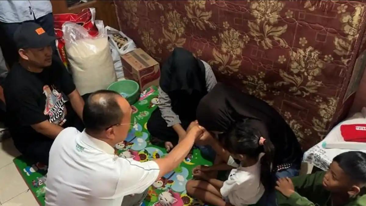 PENJUAL TISU DITABRAK - Pilu nasib bocah yang berjualan tisu demi beli nasi meninggal karena ditabrak truk kontainer