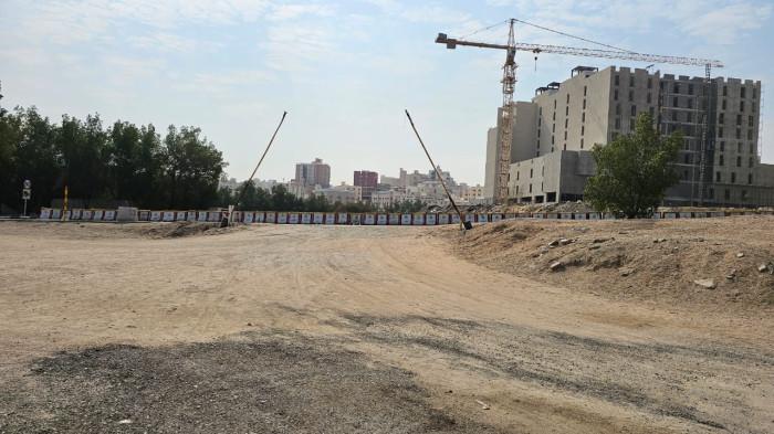 LOKASI KAMPUNG HAJI INDONESIA - Kawasan Jabal Hindawiyah atau Bukit Hindawiyah yang berada di Jalan Mansyuriah dan Jalan Khalidiyah Makkah yang menjadi lokasi calon kampung haji Indonesia berdiri di Arab Saudi, Nanti di kawasan berjarak 2 km dari Masjidil Haram ini akan dibangun pusat pelayanan haji untuk jemaah haji Indonesia.