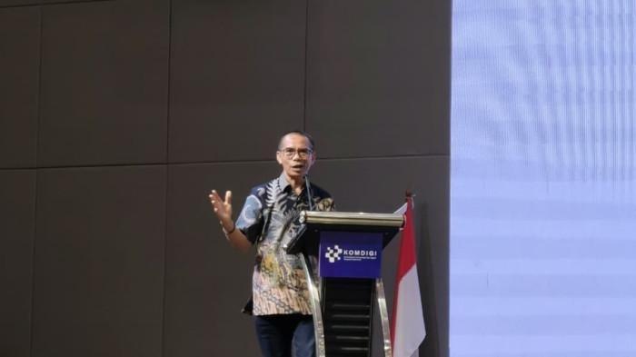 TERIMA PWI AWARDS - Ketua Komisi Digital dan Sustainability Dewan Pers Dahlan Dahi saat memaparkan materinya dalam Konvensi Nasional Media Massa Hari Pers Nasional 2026, di kawasan Serang, Banten, Minggu (8/2/2026). (Tribunnews.com). Dahlan Dahi membahas tentang perkembangan pers, kecerdasan buatan (artificial intelligence) atau AI, dan transformasi Digital.