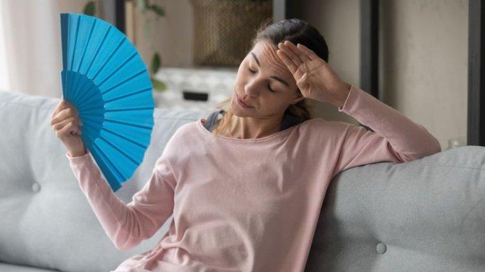 ilustrasi seseorang yang mengalami dehidrasi, kebiasaan ini bisa meningkatkan kadar gula darah