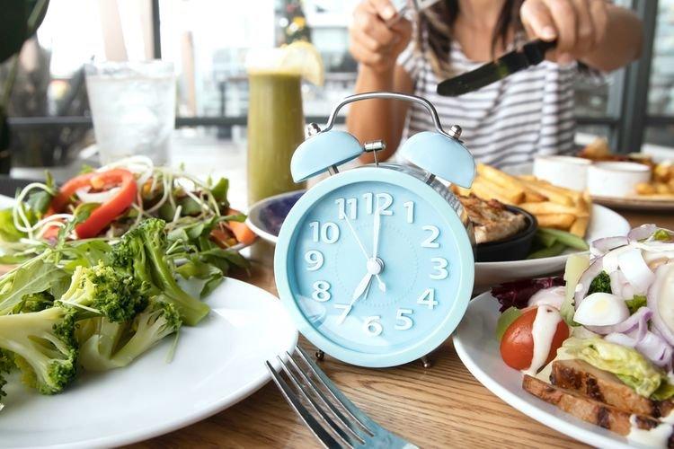 ilustrasi melewatkan waktu makan, kebiasaan ini bisa meningkatkan kadar gula darah