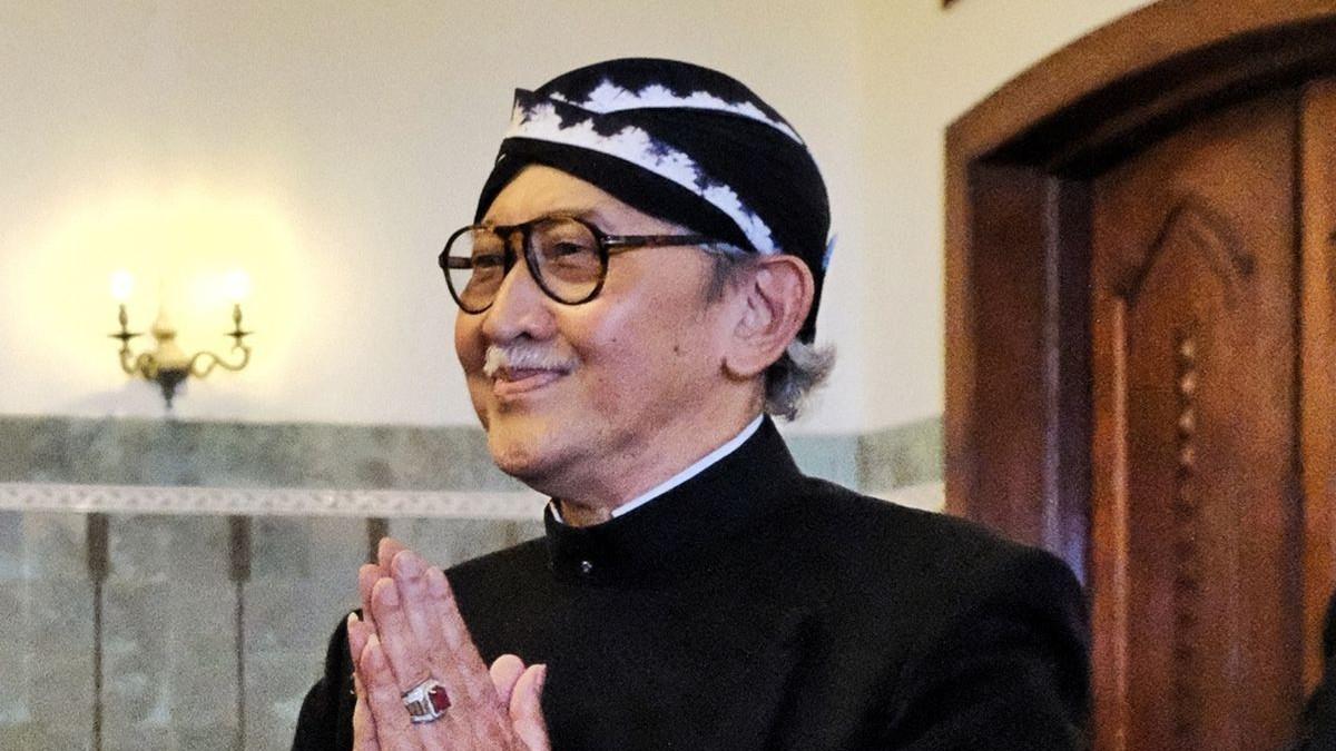 Maha Menteri Keraton Kasunanan Surakarta Hadiningrat, Kangjeng Gusti Panembahan Agung (KGPA) Tedjowulan. Sosok KGPA Tedjowulan, adik Pakubuwono XIII dan Mahamenteri Keraton Solo, kini menjadi Plt Raja Keraton Kasunanan Surakarta usai wafatnya PB XIII.