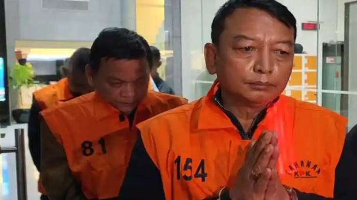 KENA OTT KPK - Ketua Pengadilan Negeri (PN) Depok, I Wayan Eka Mariarta, beserta wakilnya, Bambang Setyawan dan tiga tersangka lainnya ketika hendak ditahan di Rutan KPK pada Sabtu (7/2/2026) dini hari. Harta kekayaan mereka tak luput dari sorotan publik.