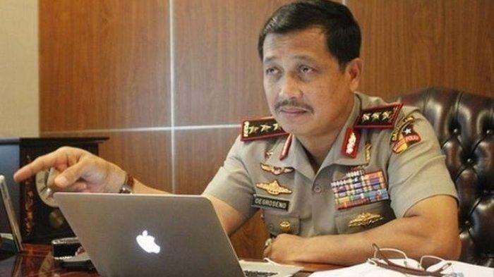 Mantan Wakapolri Oegroseno. Ia Berani Sentil Propam Soal Iptu Rudiana di Kasus Vina Cirebon. Simak sepak terjangnya.