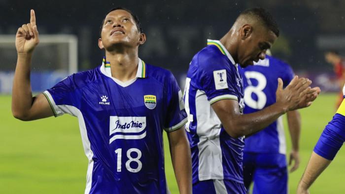 PEMAIN PERSIBB BANDUNG - Adam Alis di laga Persib Bandung vs Selangor FC di Stadion GBLA, Bandung, Kamis (23/10/2025)