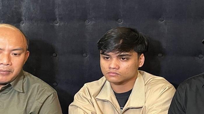 RESSA SOAL DENADA AKUI ANAK - Ressa saat ditemui di kawasan Tendean, Jakarta Selatan, Selasa (3/2/2026). Ressa menyebut bahwa permintaan maaf Denada belum menyentuh hatinya.