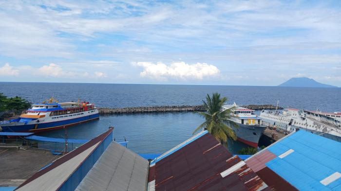 PELABUHAN MANADO - Pelabuhan Manado dari Jembatan Soekarno. Berikut jadwal kapal dari Pelabuhan Manado, Rabu (11/2/2026).