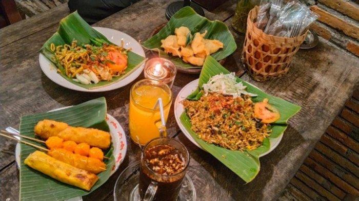 Beberapa pilihan menu makan malam enak di Angkringan Omah Semar.