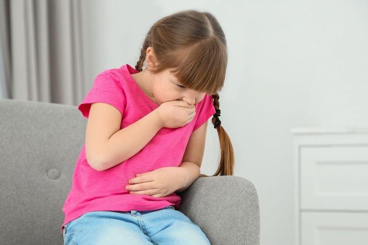 ilustrasi anak yang mengalami usus buntu, berikut penjelasan dokter spesialis bedah anak