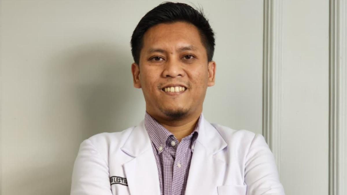 Profil dr. Andi Lestiono Sp. BA